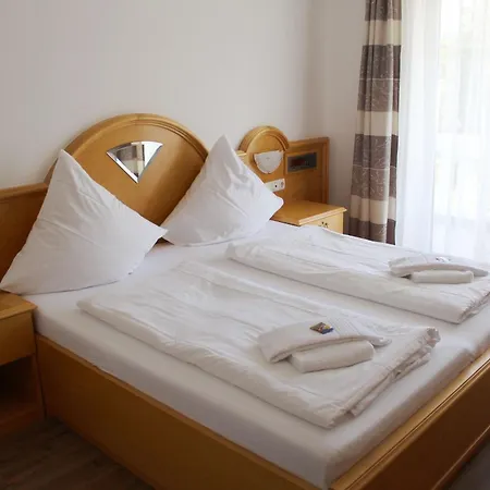 Ferienappartements-grolik Bed & Breakfast Hohenwarth